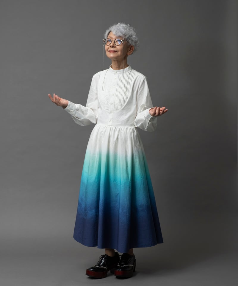 2025/9/30-11/1 WEB注文受付中】見えないものを見ようとして見上げた