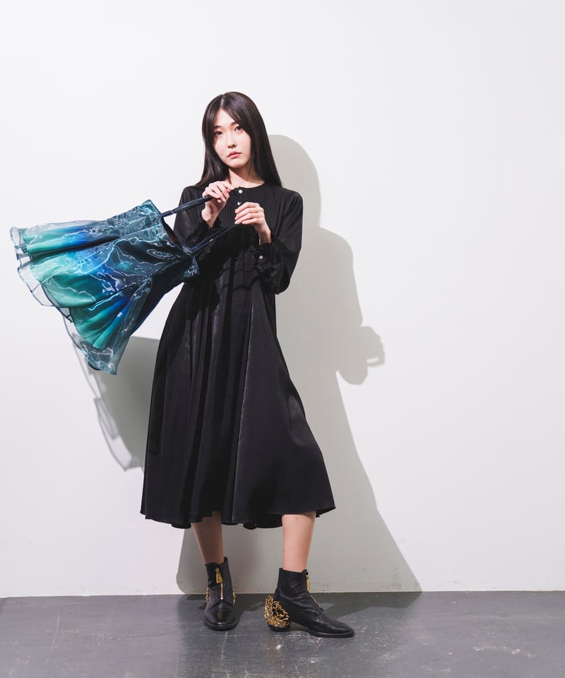 hazama 夜に駆ける透明彩度のカットソー