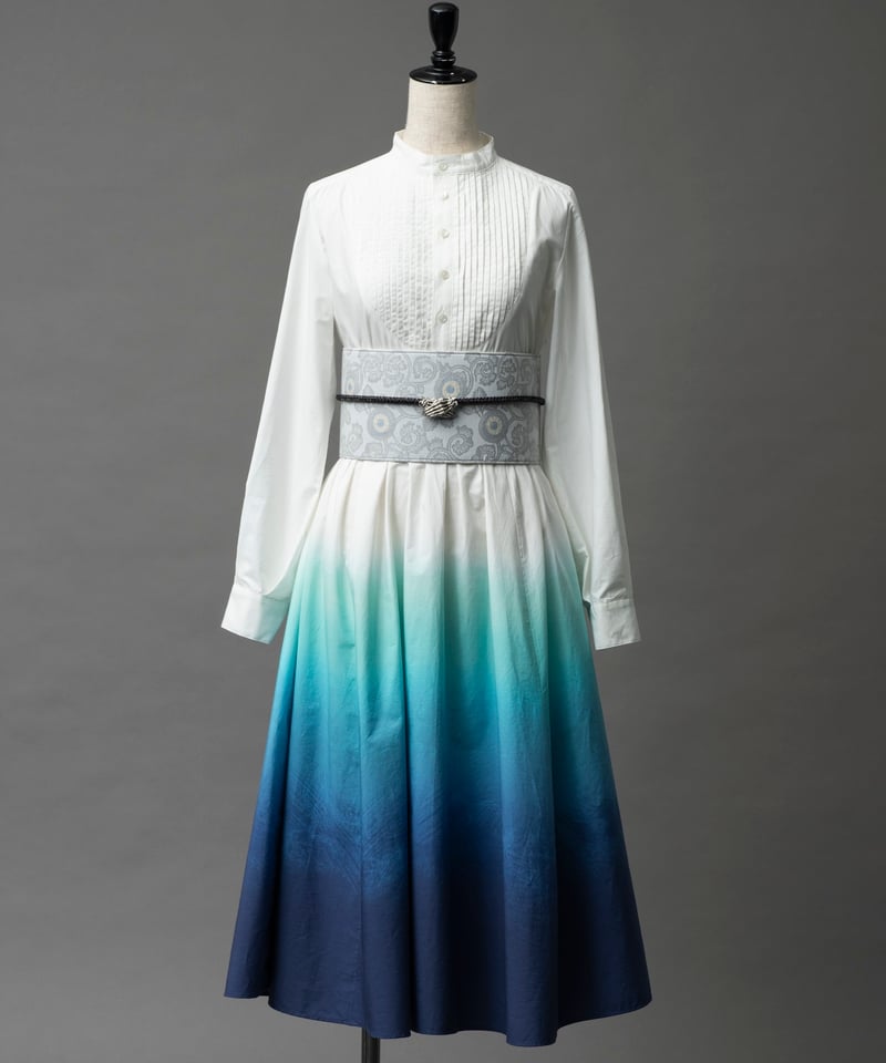 2025/9/30-11/1 WEB注文受付中】見えないものを見ようとして見上げた