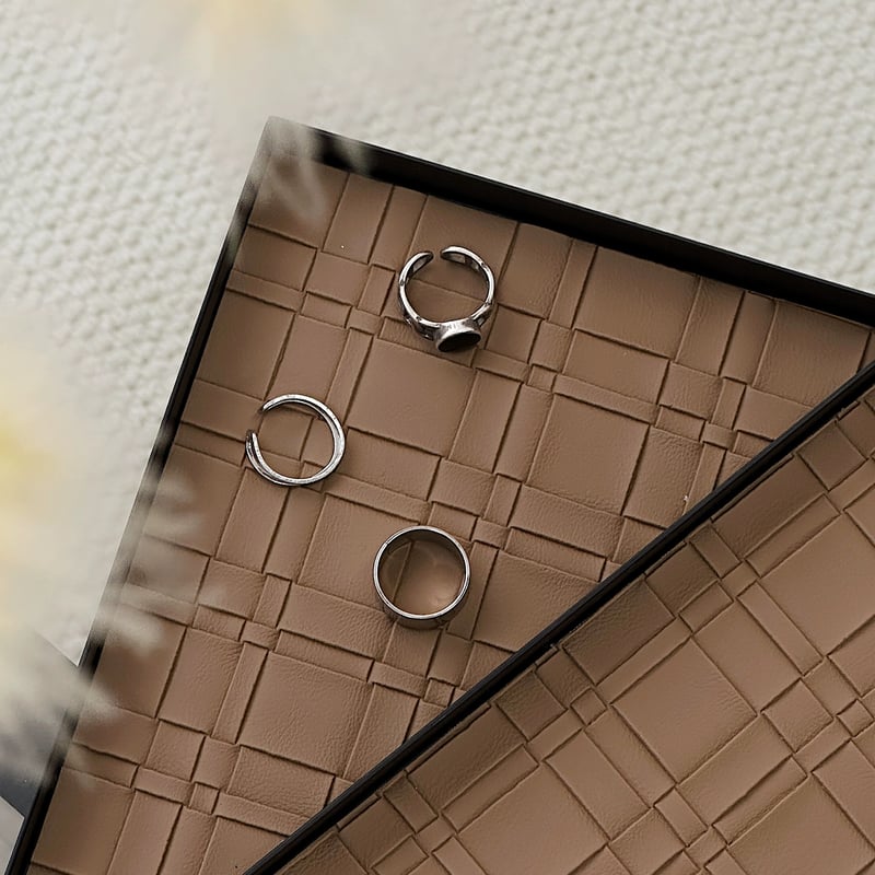 脚付き アイアン フレーム 編み込み レザー 長方形 トレイ 全3色 | 70PARK