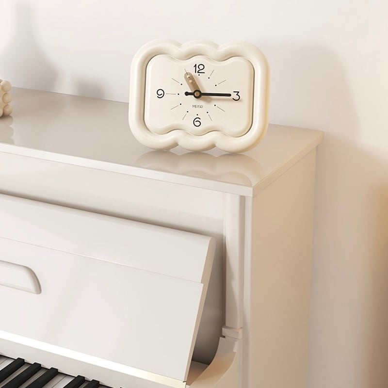 クリームカラー チャビー 横長 ウエーブ クロック 置き時計 | 70PARK