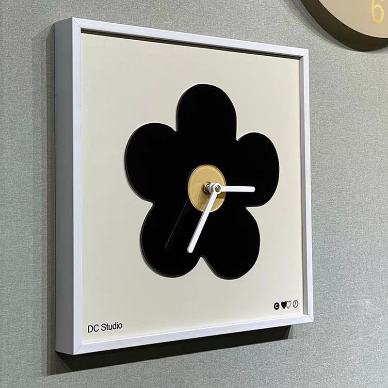 クラシック 壁掛け時計 花モチーフ フラワー モチーフ スクエア クロック 壁掛け時計 花 | 70PARK