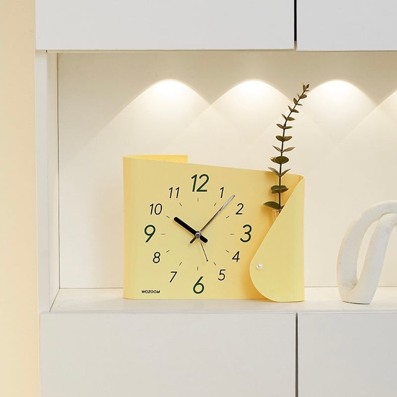 花瓶付き ユニーク クロック 全2色 置き時計 一輪挿し | 70PARK