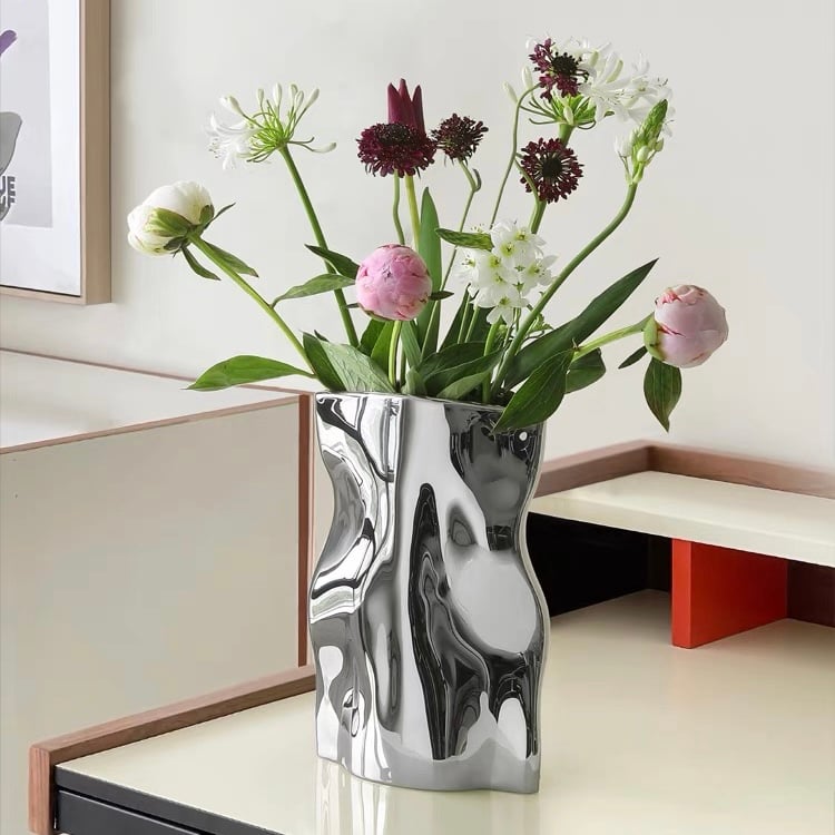 The CONRAN シルバー銀色フラワーベース 高さ30cm - メルカリ The CONRAN シルバー銀色フラワーベース 高さ30cm - メルカリ