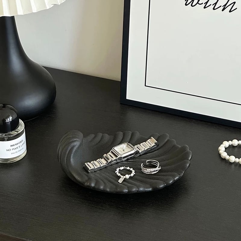 マット モノトーン シェル モチーフ セラミック アクセサリー トレイ