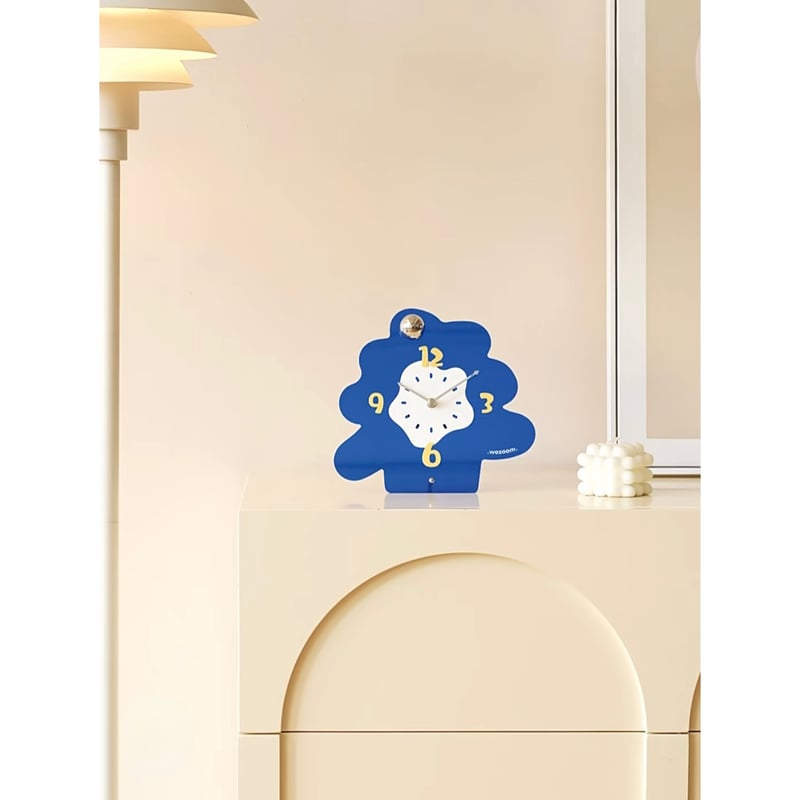 クリア カラー アクリル ユニーク クロック 全2色 置き時計 | 70PARK
