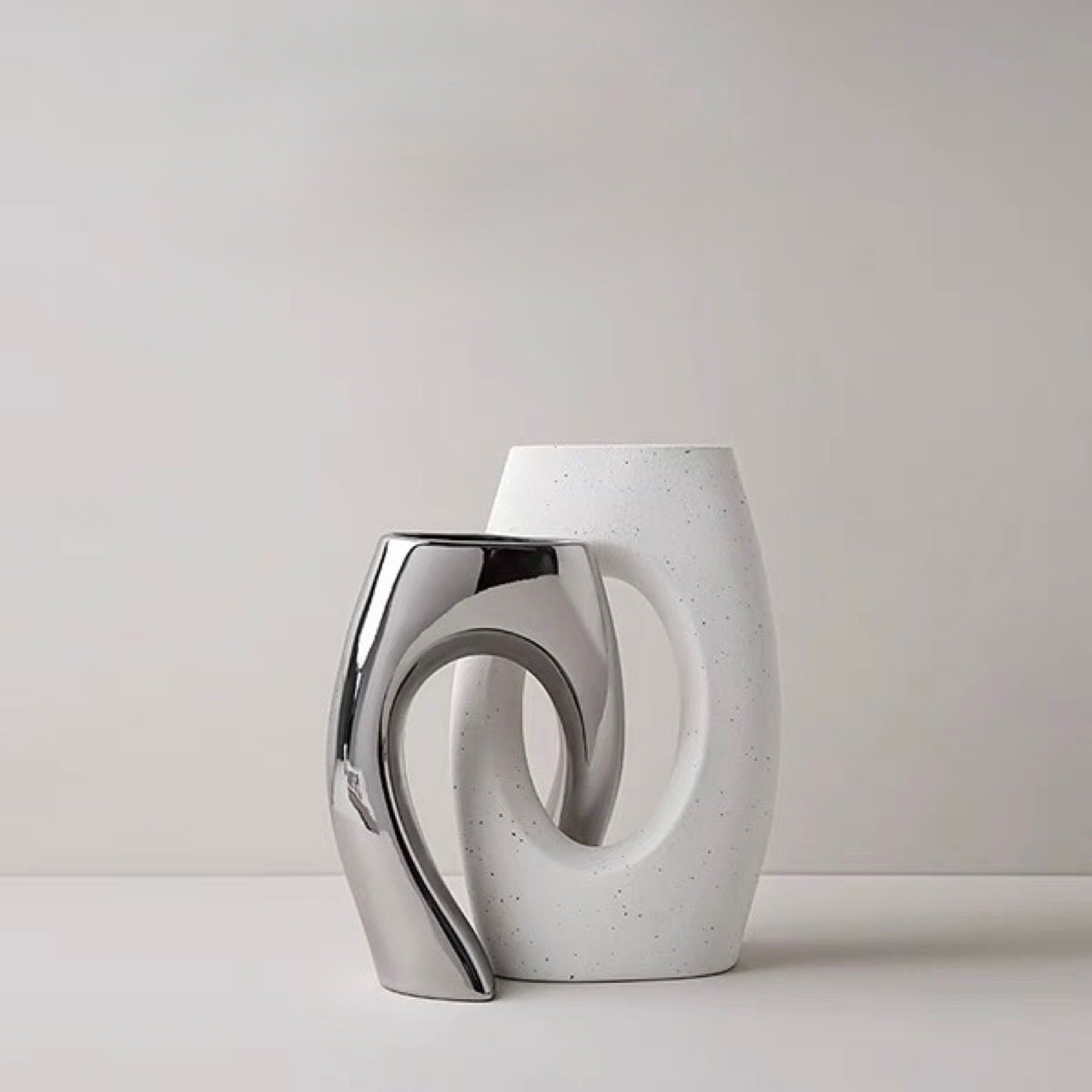 2点セット ホワイト × シルバー セラミック フラワーベース 花瓶 | 70PARK