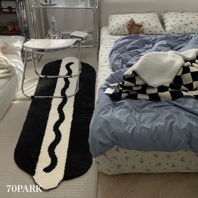 ホットドッグ モチーフ ロング ラグ マット 吸水 40×120 | 70PARK