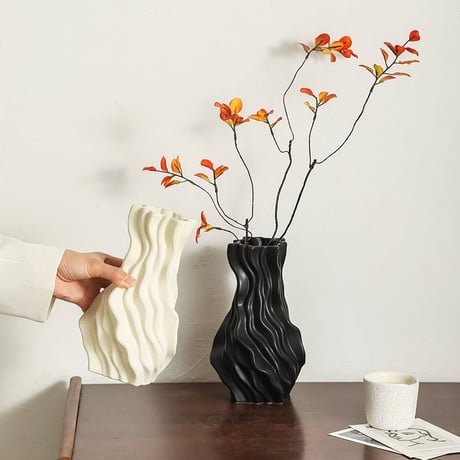 #ツイスト プリーツ デザイン マットカラー フラワーベース 全2色 花瓶  セラミック オブジェ