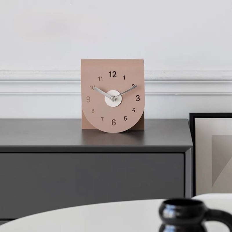 レタリング デザイン クロック 全2色 置き時計 オブジェ | 70PARK