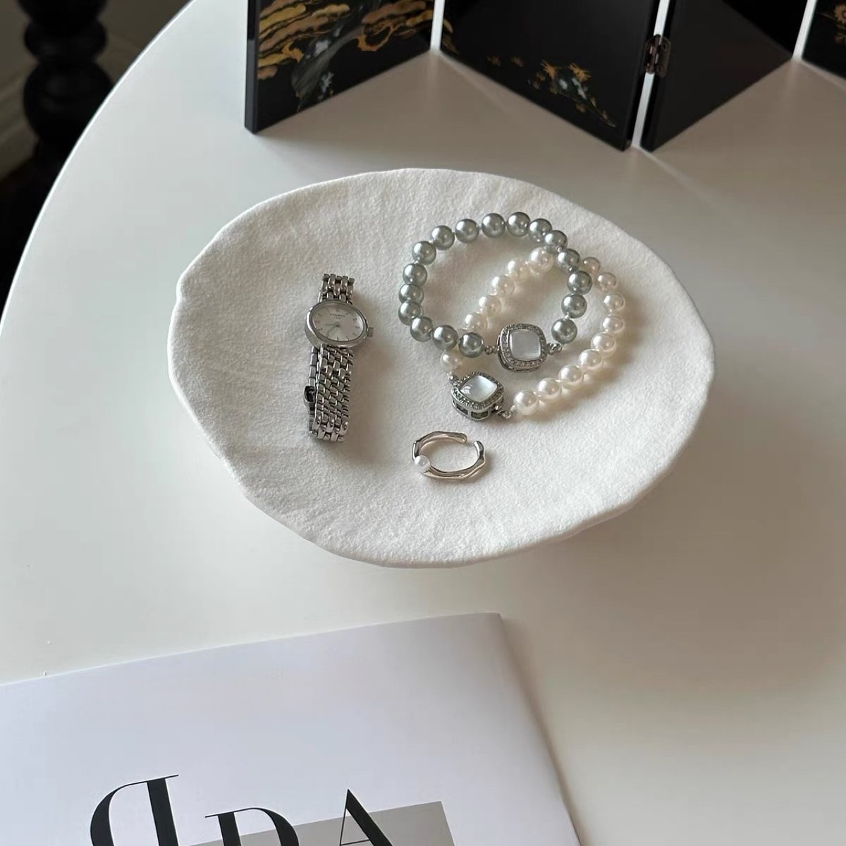 マットカラー 脚付き ラウンド アクセサリー トレイ 全2色 | 70PARK