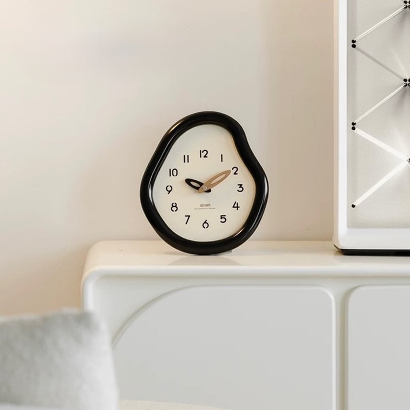 チャビー フレーム カーブ デザイン クロック 全3色 置き時計 | 70PARK