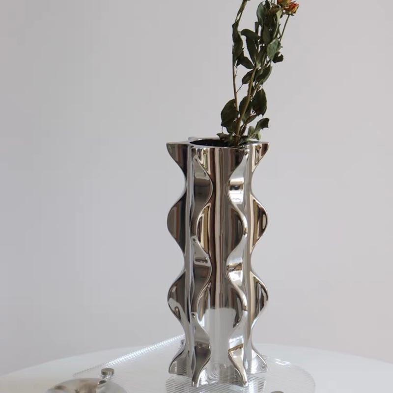 シルバーカラー ウエーブ セラミック フラワーベース 花瓶 | 70PARK シルバーカラー ウエーブ セラミック フラワーベース 花瓶 | 70PARK