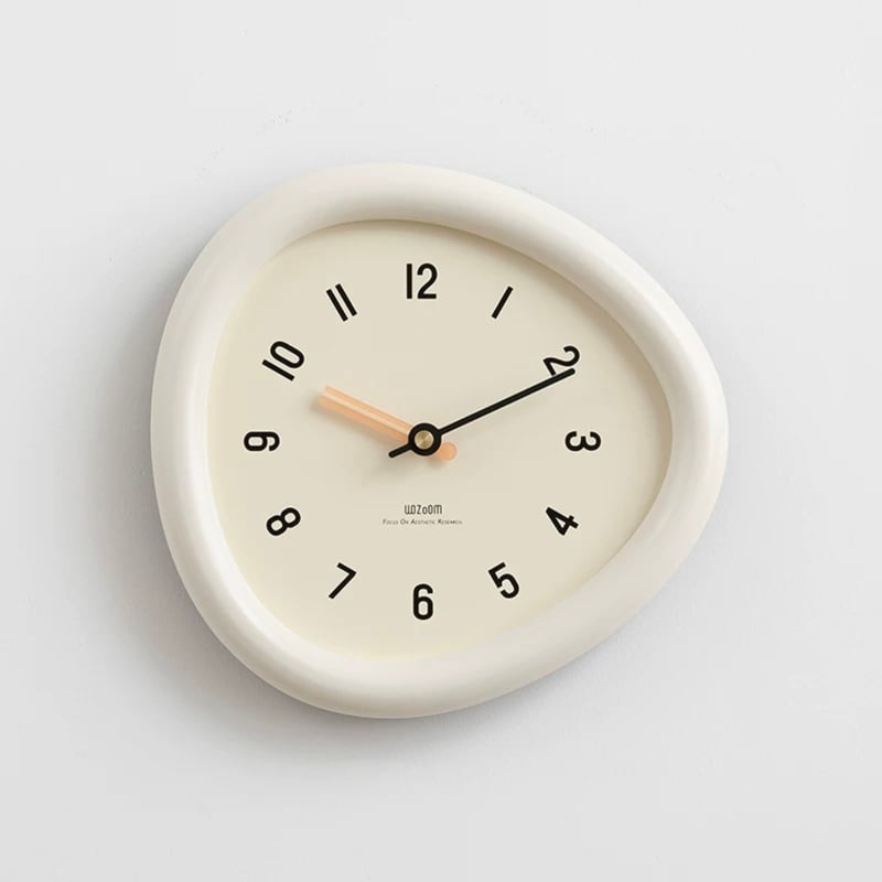 チャビー ユニーク フレーム クロック 全2色 壁掛け時計 | 70PARK