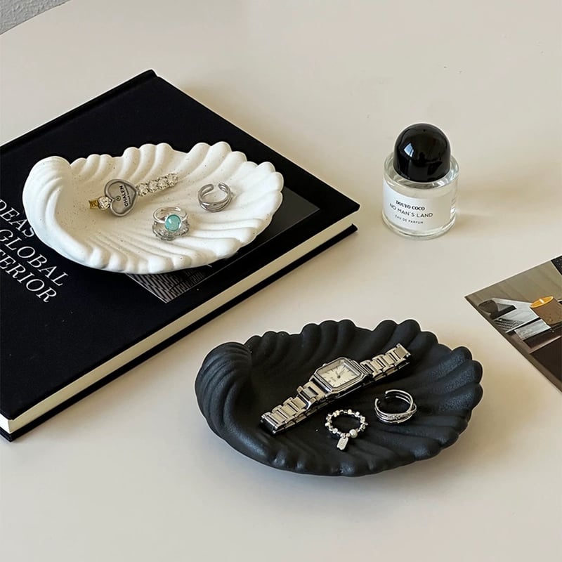 マット モノトーン シェル モチーフ セラミック アクセサリー トレイ