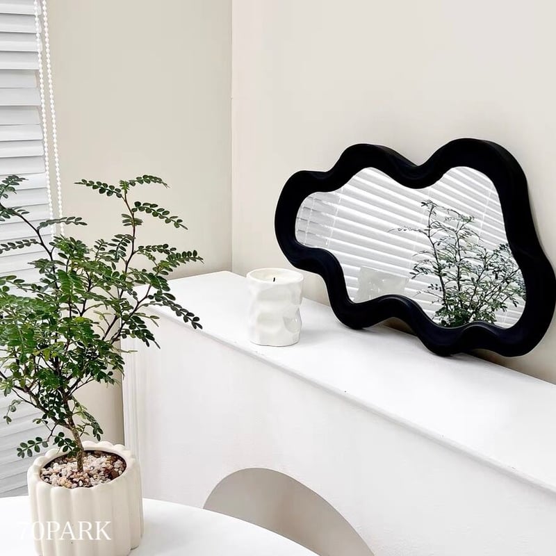 即納】#うねうね ニュアンス ウエーブ ミラー 全2色 鏡 壁掛け | 70PARK