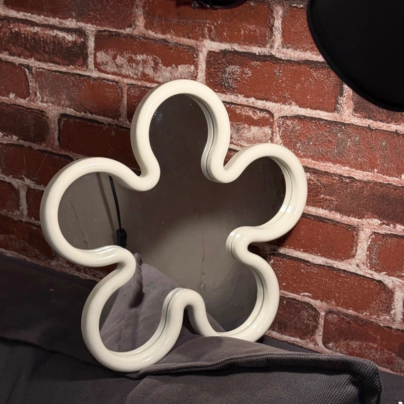 カラー フレーム フラワー型 壁掛け ミラー 全3色 鏡 卓上 | 70PARK