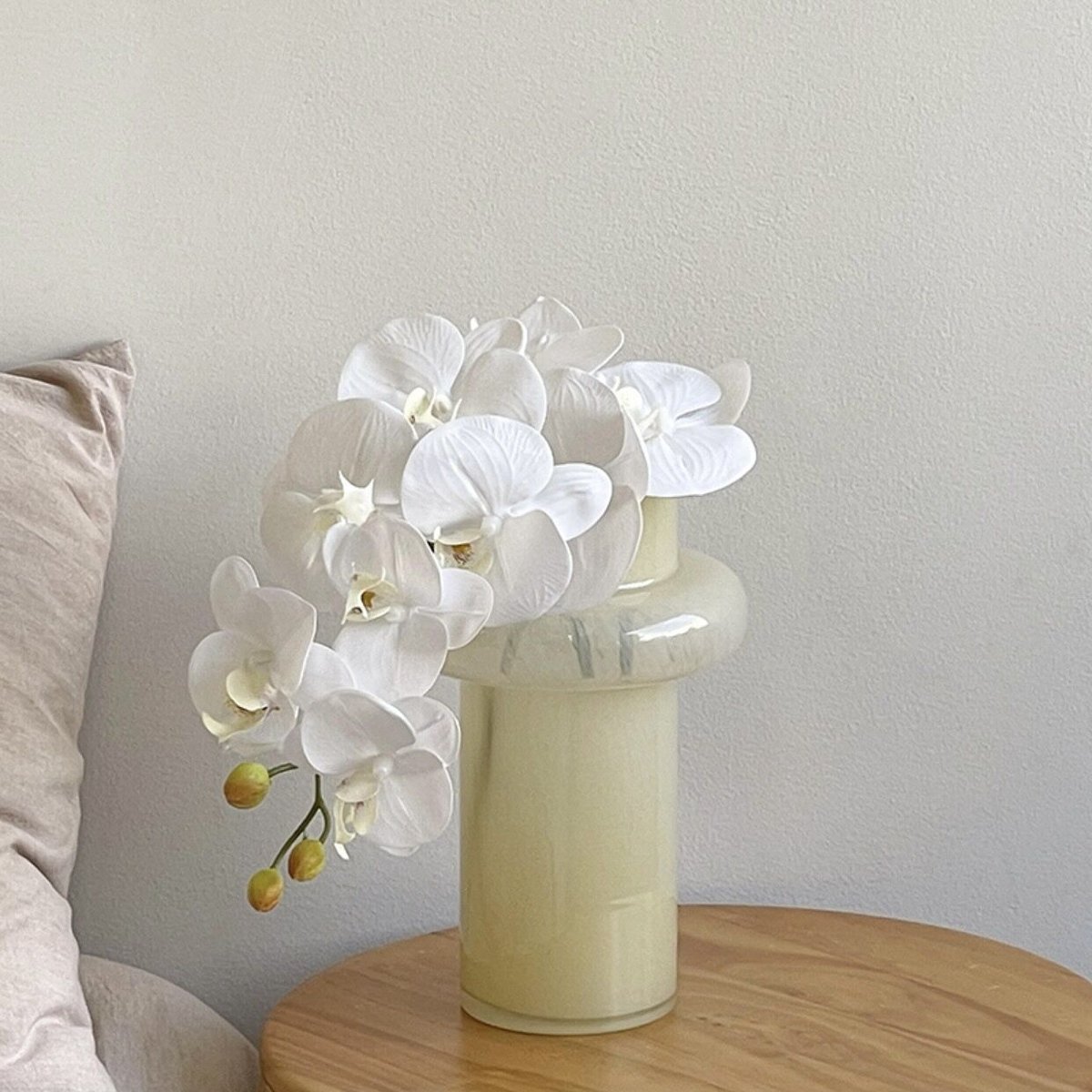 ミルクイエロー ガラス フラワーベース 花瓶 | 70PARK ミルクイエロー ガラス フラワーベース 花瓶 | 70PARK