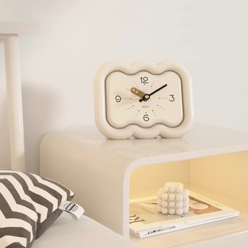 クリームカラー チャビー 横長 ウエーブ クロック 置き時計 | 70PARK