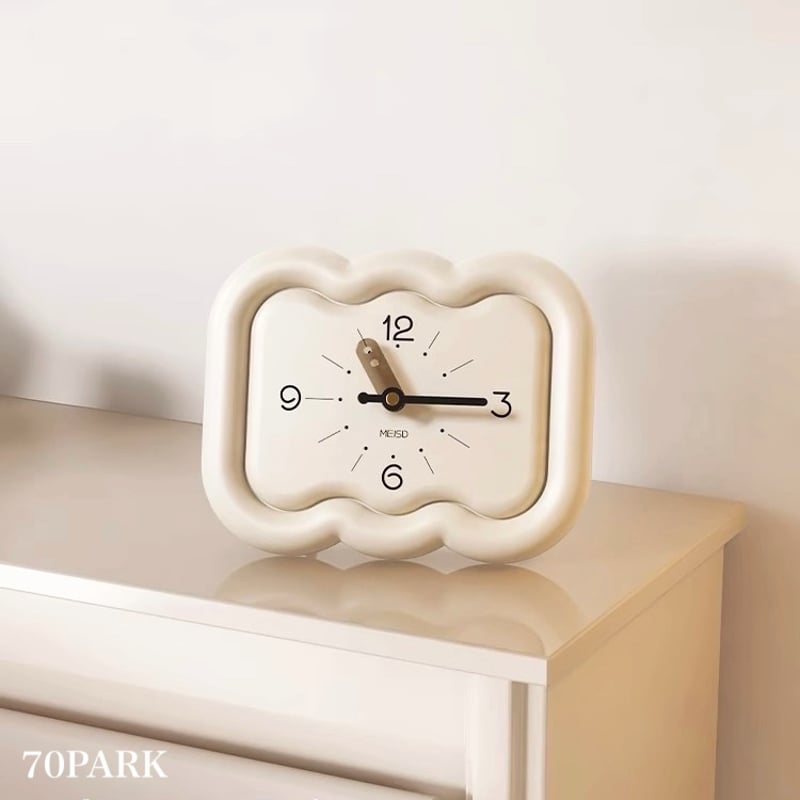 クリームカラー チャビー 横長 ウエーブ クロック 置き時計 | 70PARK
