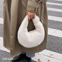 【即納】#フェイクファー ハーフムーン ツイスト バッグ