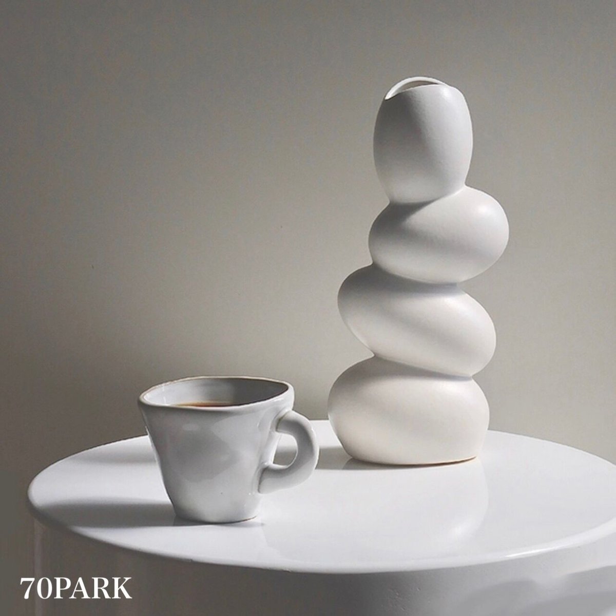 ユニークモチーフ ホワイト フラワーベース 花瓶 | 70PARK