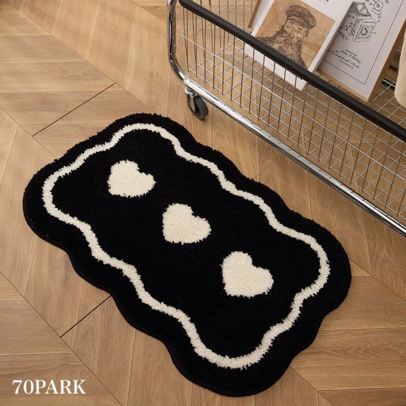 モノトーン ハート柄 なみなみ ドア マット 50×80 全2色 | 70PARK