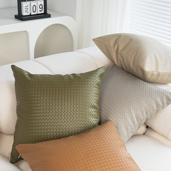 編み込み調 フェイクレザー クッションカバー 全4色 | 70PARK