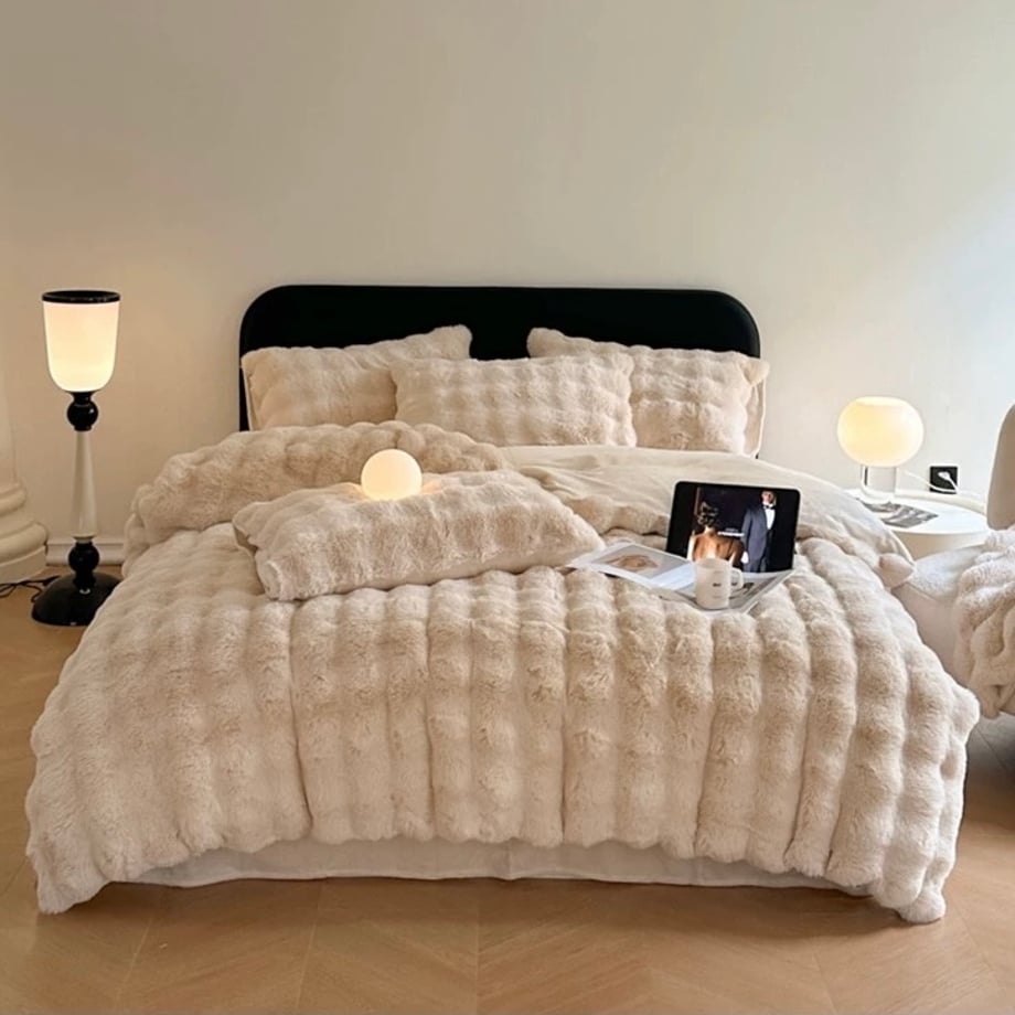 6913e5d08e735f9d1c7dcb4b