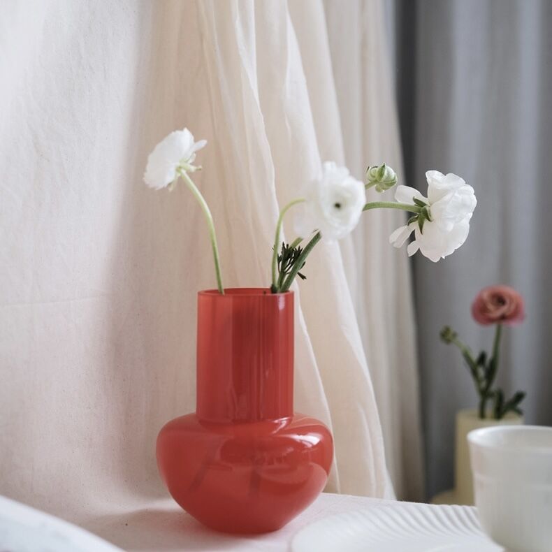 レトロ！フラワーベース　ヴィンテージガラス花瓶 レッド/足は金箔入高台 レトロ！フラワーベース ヴィンテージガラス花瓶 レッド/足は金箔入