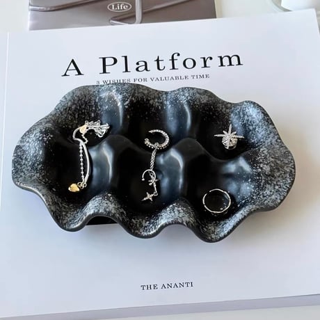 #立体 ウエーブ セラミック アクセサリートレイ 全2色 収納