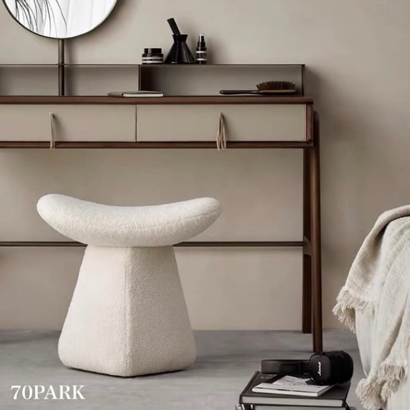 ホワイト モダン スツール ドレッサー 椅子 オットマン | 70PARK ホワイト モダン スツール ドレッサー 椅子 オットマン | 70PARK