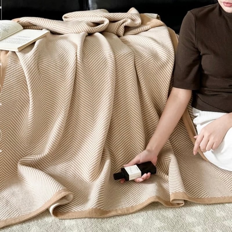 ヘリンボーン柄 シンプル ニット ブランケット 130×170 膝掛け | 70PARK