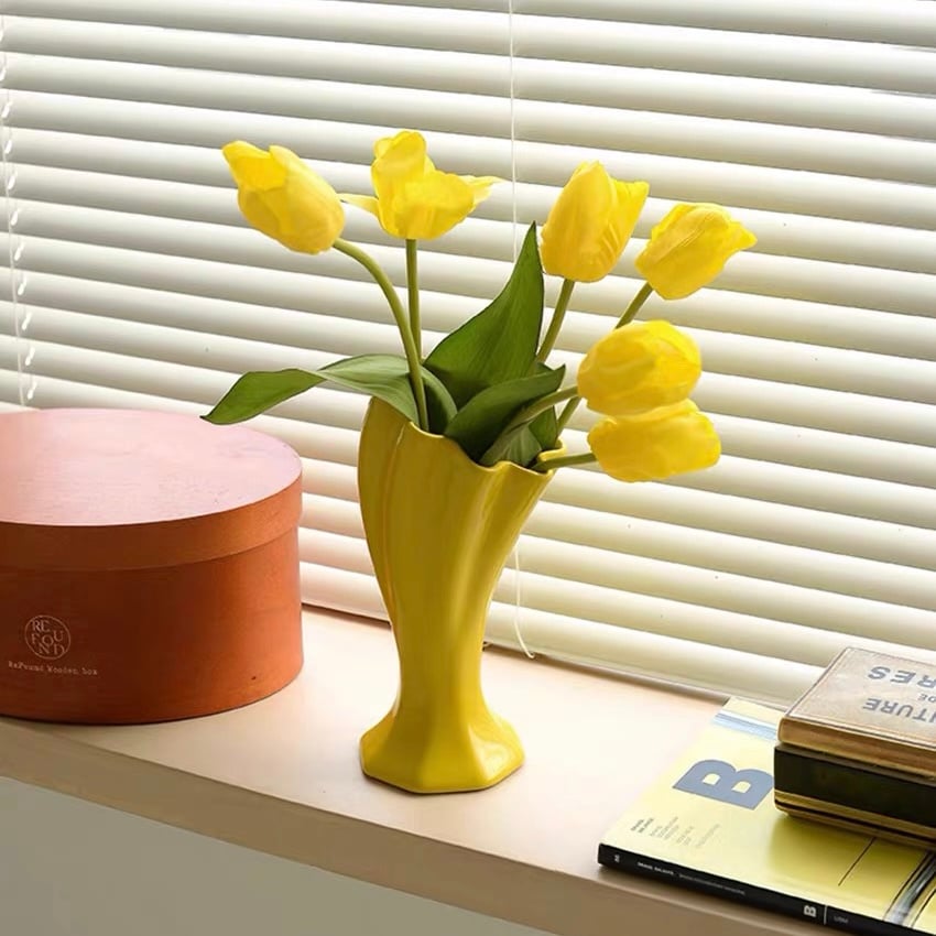 イエロー トランペット型 セラミック フラワーベース 花瓶 | 70PARK イエロー トランペット型 セラミック フラワーベース 花瓶 | 70PARK
