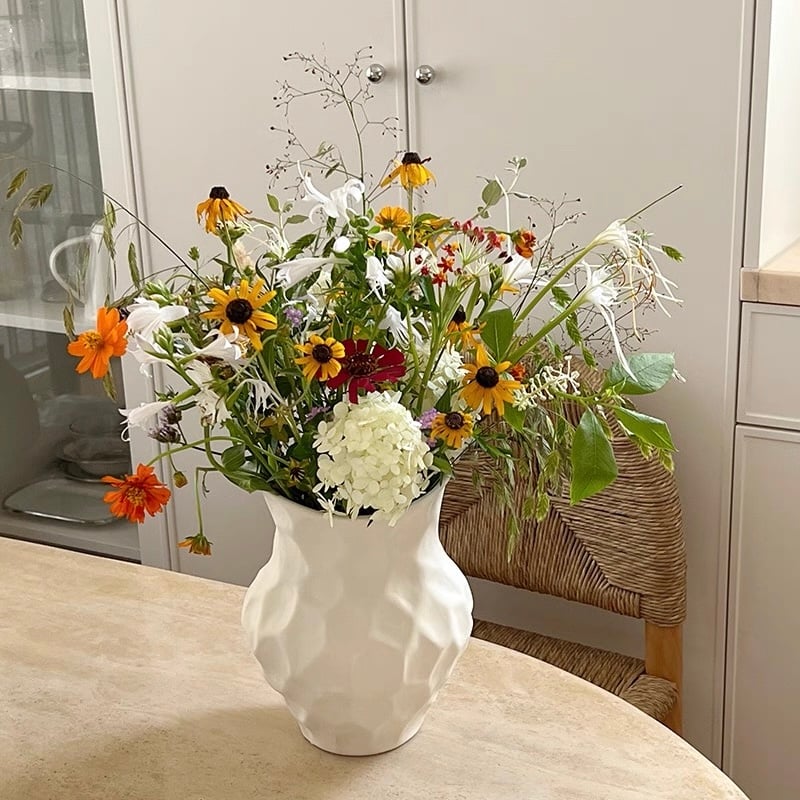 凸凹 セラミック モノトーン フラワーベース 全2色 花瓶 | 70PARK