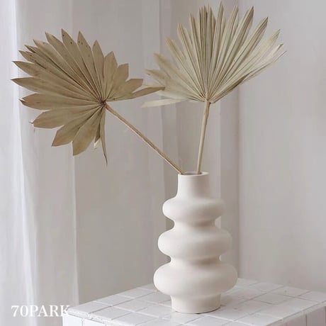 #三段 ウエーブ ホワイト フラワーベース  花瓶 オブジェ