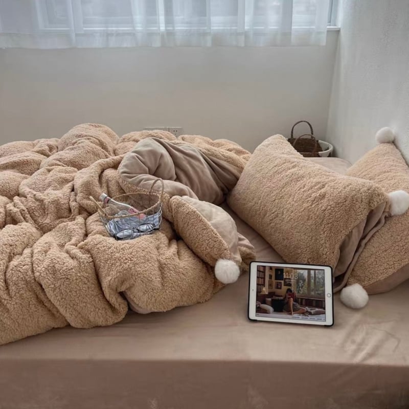 ブラウン ポンポン付き ミルク ベルベット 冬用 厚手 布団カバーセット