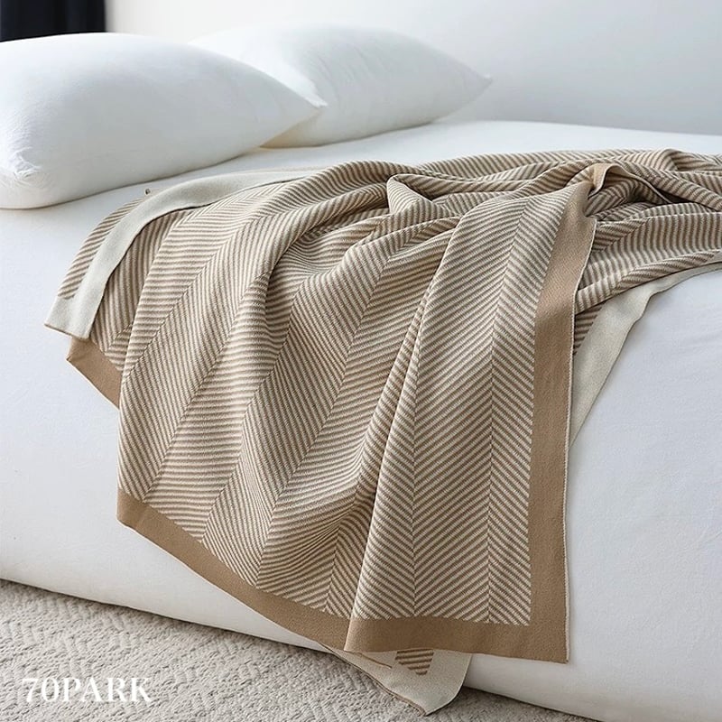 ヘリンボーン柄 シンプル ニット ブランケット 130×170 膝掛け | 70PARK