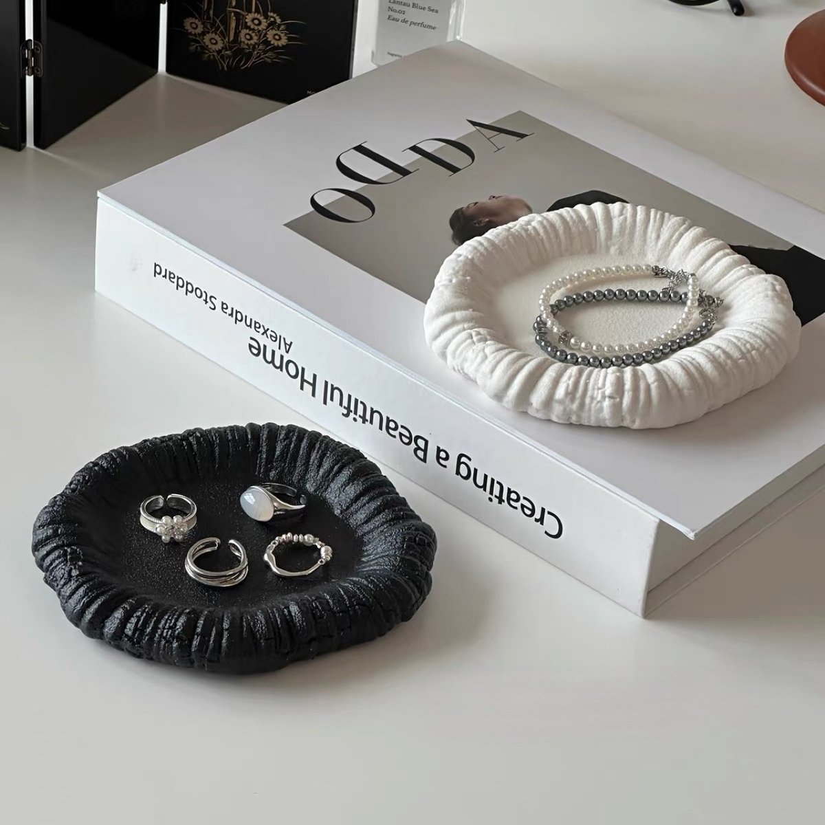 マットカラー ニュアンス ラウンド ミニ アクセサリー トレイ 全2色