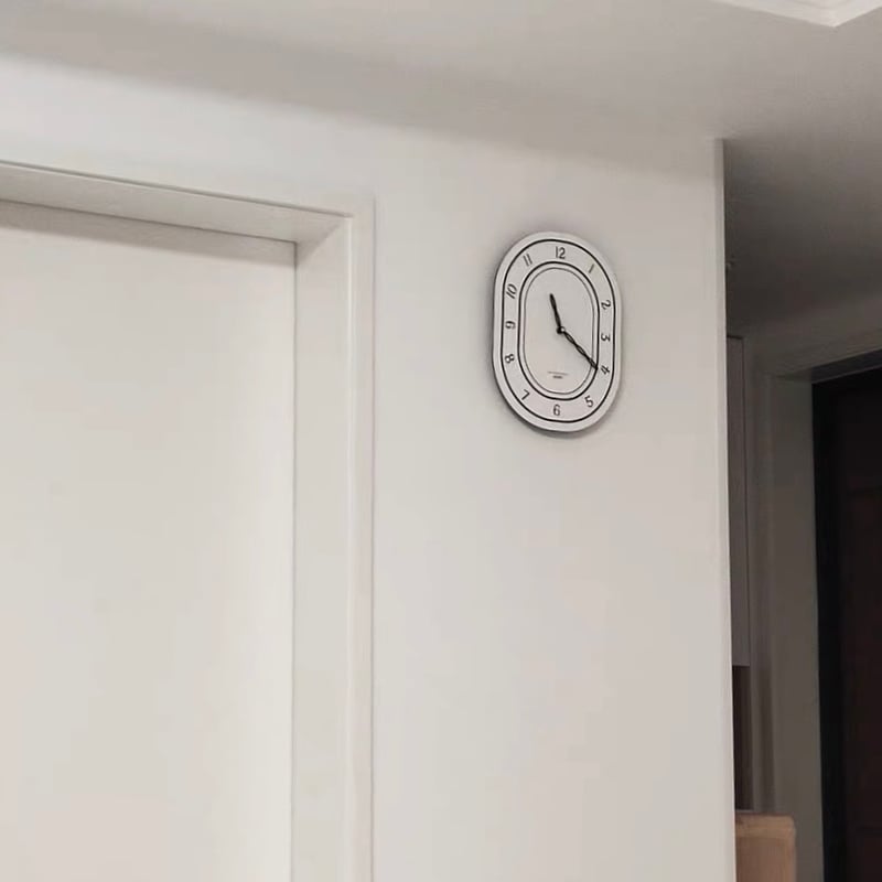 オーバル型 アクリル ホワイト クロック 掛け時計 | 70PARK
