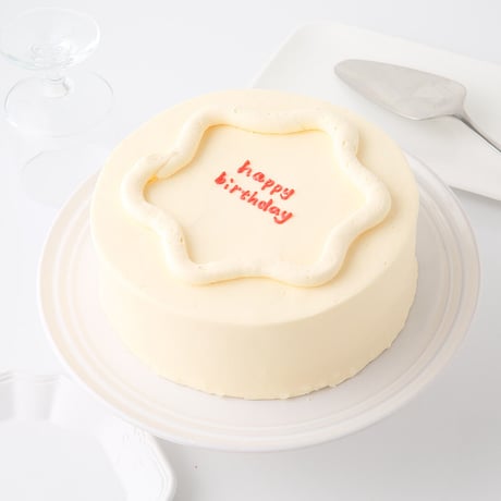 なみなみラインのバタークリームデコレーション　4号サイズ  （生クリームデコレーションに変更可能）