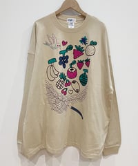 フルーツバスケットのオーバーサイズ長袖Tシャツ (beige)
