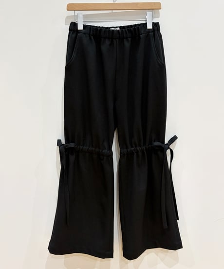 リボンギャザーフレアパンツ (black)（先行予約）