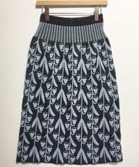 逆さまスズランのニットスカート (charcoal)