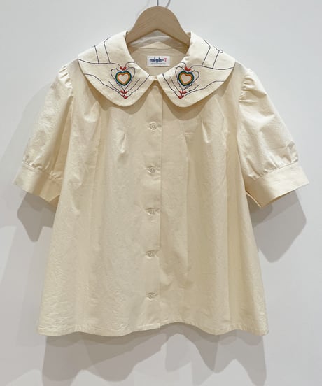 ハートサイン刺繍えりブラウス (ivory)