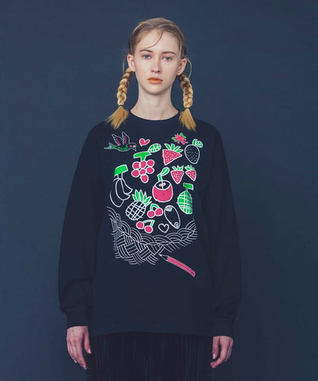 フルーツバスケットのオーバーサイズ長袖Tシャツ (black)