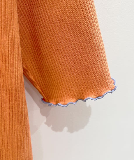 ハート切手の刺繍リブTシャツ (orange)