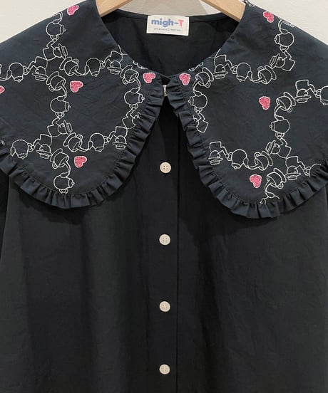 アフターヌーンティー刺繍ブラウス