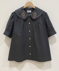 ハートサイン刺繍えりブラウス (charcoal)