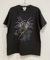 フラワースマイルTシャツ (charcoal)